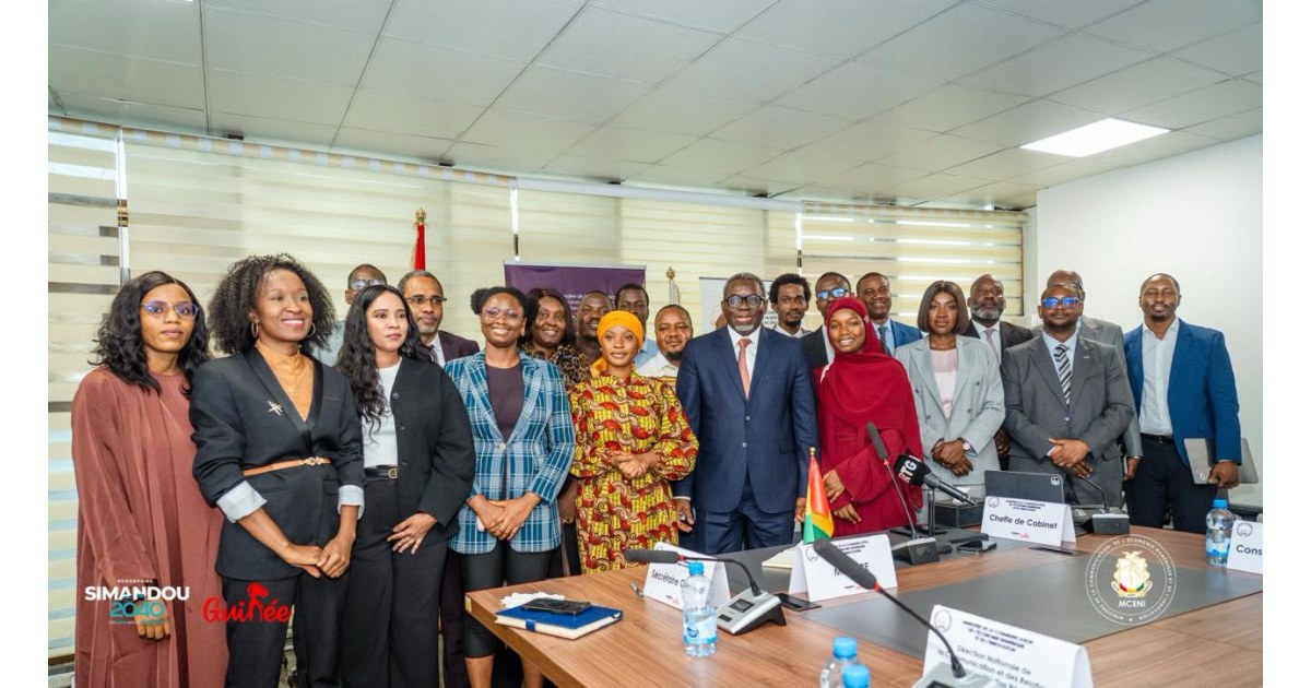 VALA DIGITECH à l'honneur au Ministère de l'Économie Numérique : DRONIX Guinée présenté aux plus hautes instances